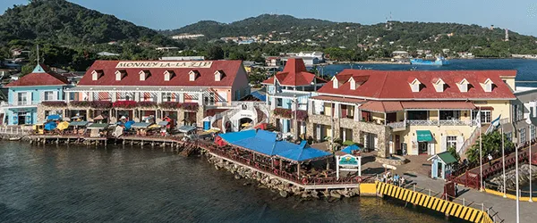 Roatán cruise terminal, Monkey La-La at the West End cruise port